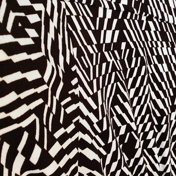 En Focus Studio Midi Dress. - Picture 7 of 11